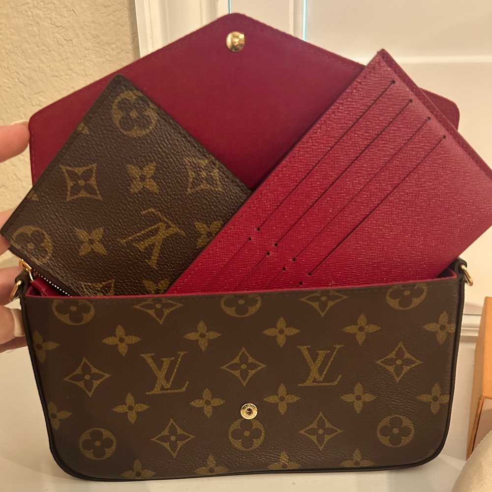 LOUIS VUITTON FELICIE POCHETTE